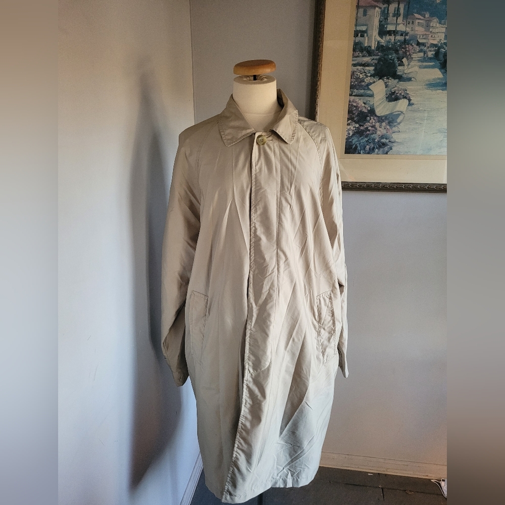 Weartgerproof Women's Beige Trench Coat Size M